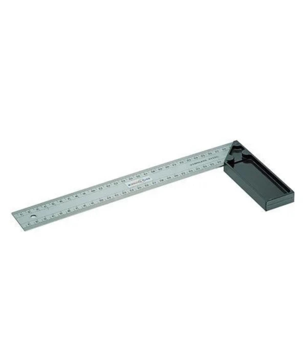 İzeltaş Çelik Gönye 30 Cm